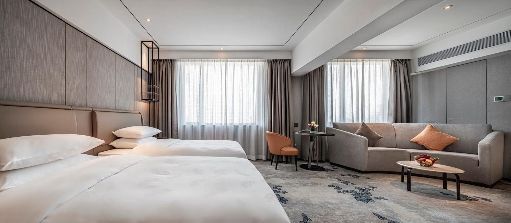 โรงแรมแลนด์มาร์ค แคนตัน โรงแรม 4*
