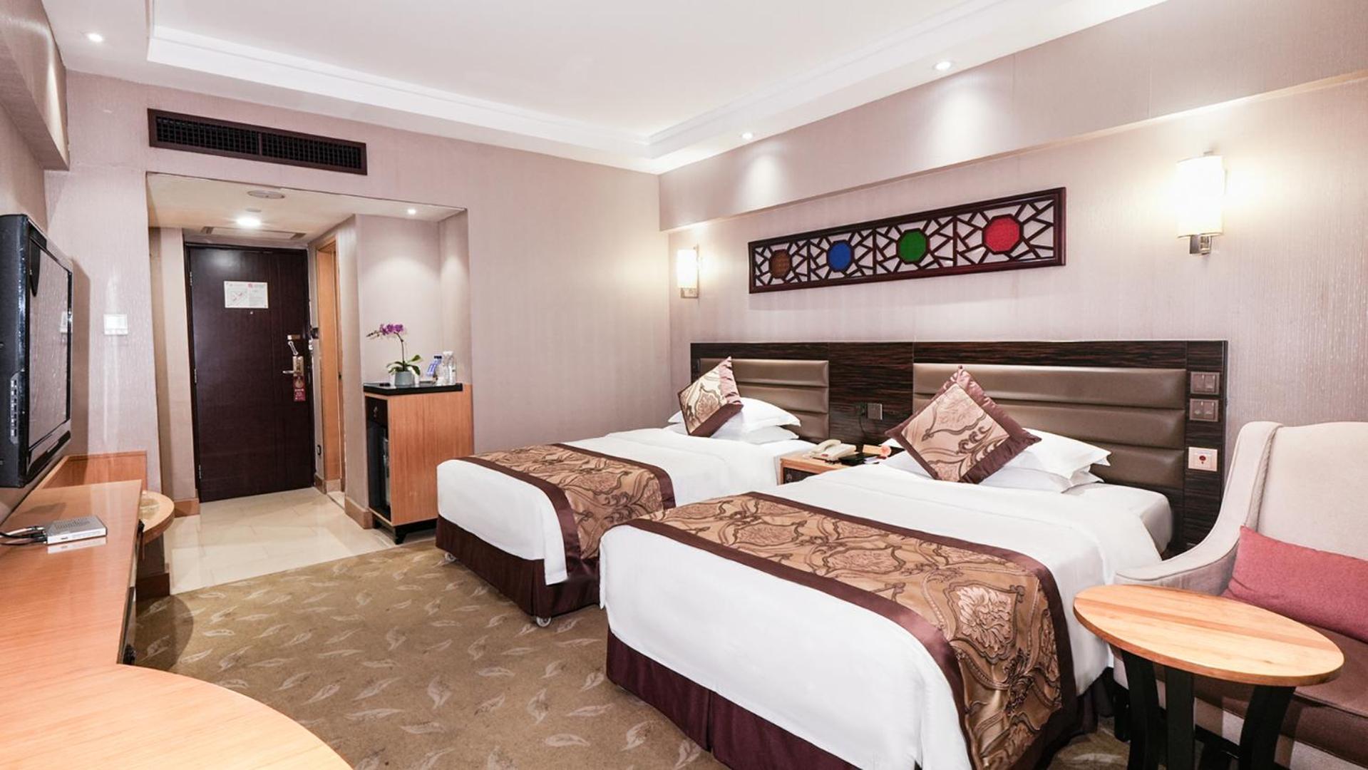 โรงแรมแลนด์มาร์ค แคนตัน โรงแรม 4*